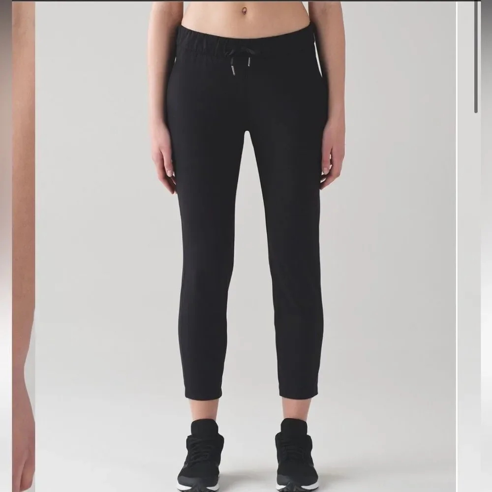 Lululemon On The Fly Pant 7/8 Ankle Black Size 4